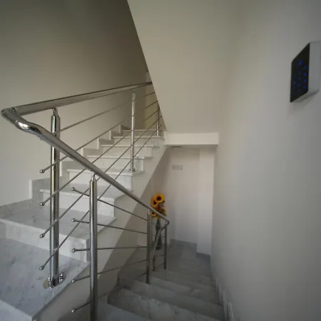 Aparthotel La Casa Di Nonna 3*